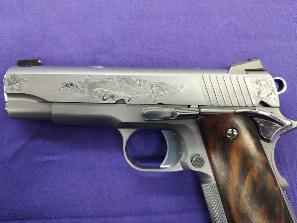 Colt Commander Custom Carry Limited 38 Super (John Pease engraved)-img-2