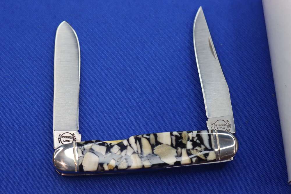 Remington UMC RE44CS Chipped Stag Cigar Knife 1997 USA Mint in Tube Folder -img-2