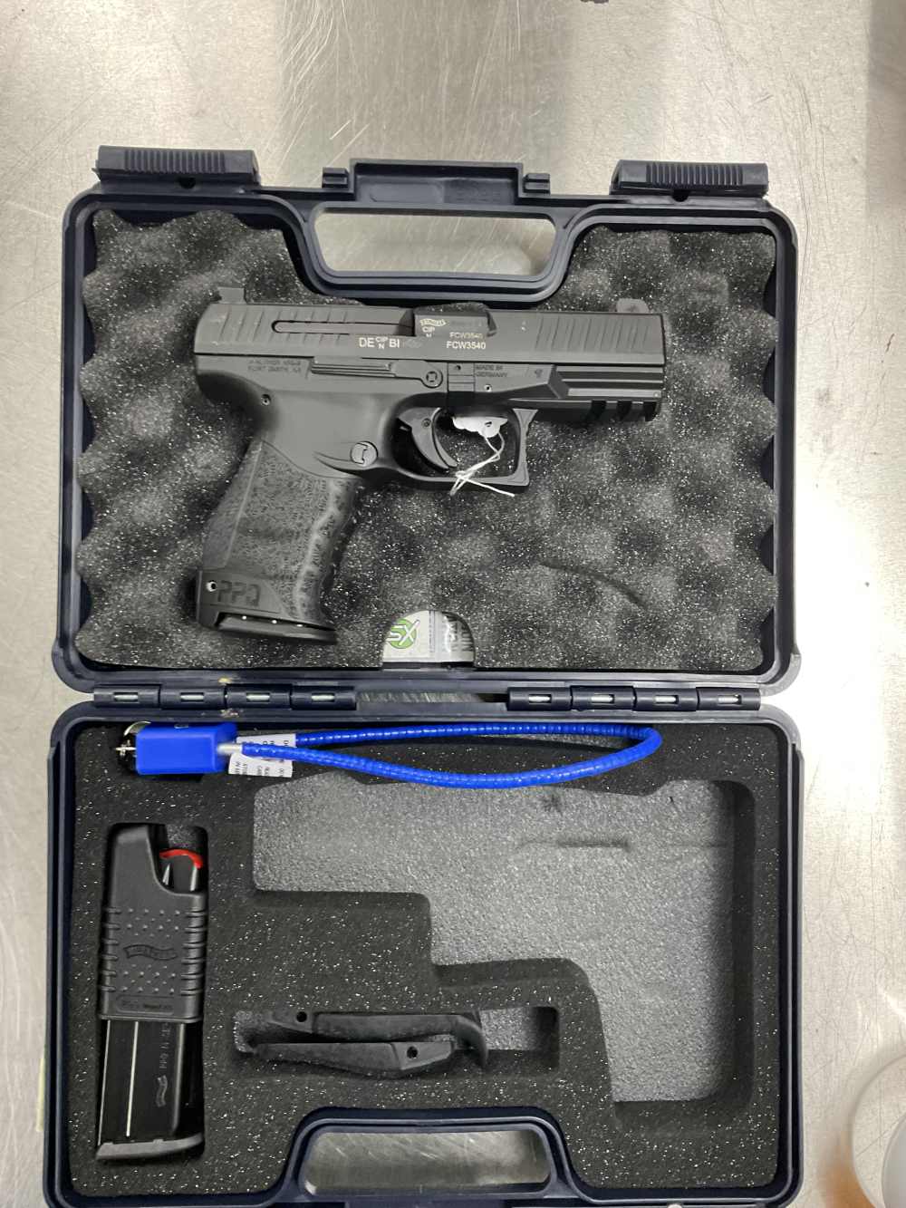 Walther PPQ 9mm excellent condition -img-1