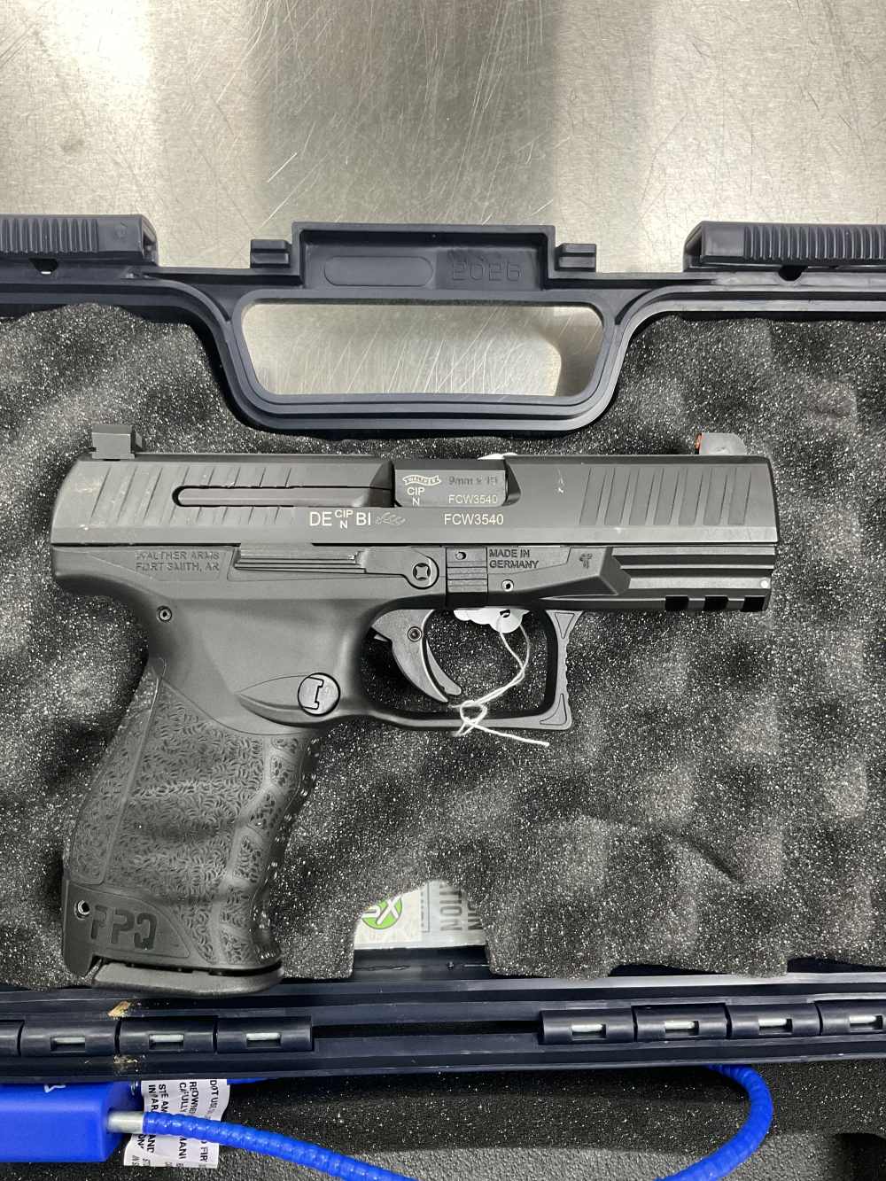 Walther PPQ 9mm excellent condition -img-2