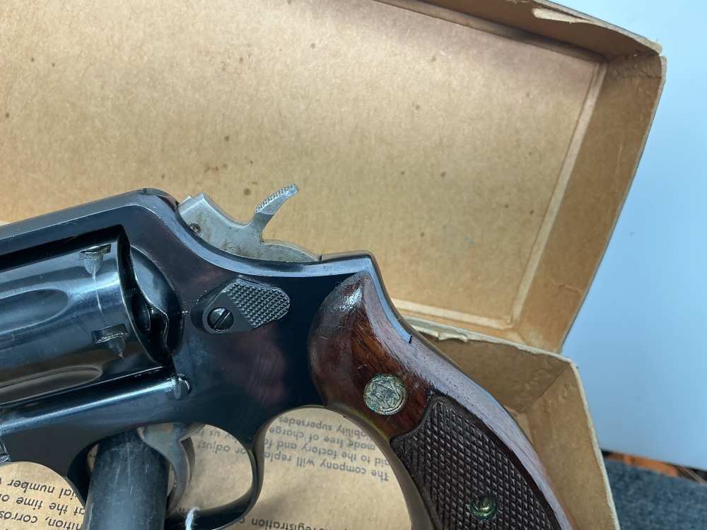 Used Smith Military & Police model 10-6 with original box *PENNY*-img-3