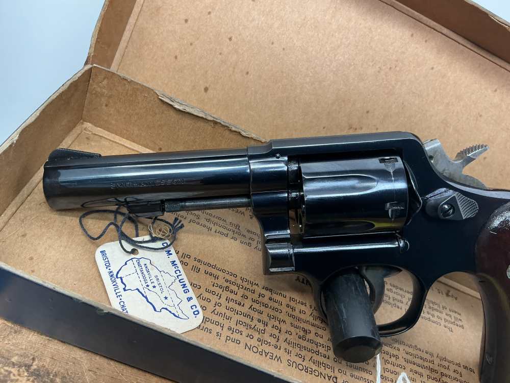 Used Smith Military & Police model 10-6 with original box *PENNY*-img-2