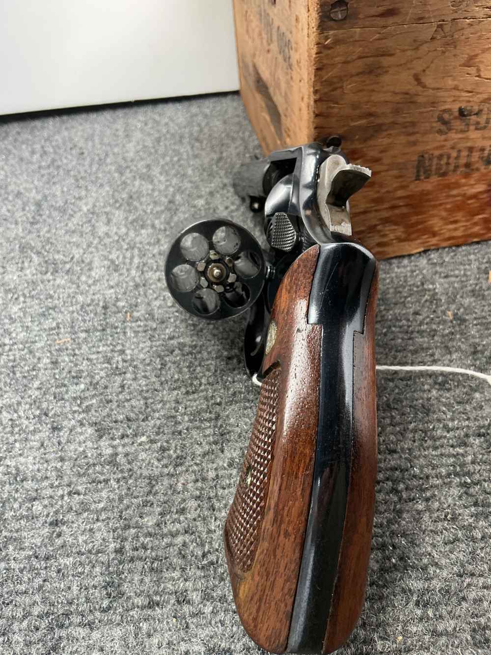 Used Smith Military & Police model 10-6 with original box *PENNY*-img-14