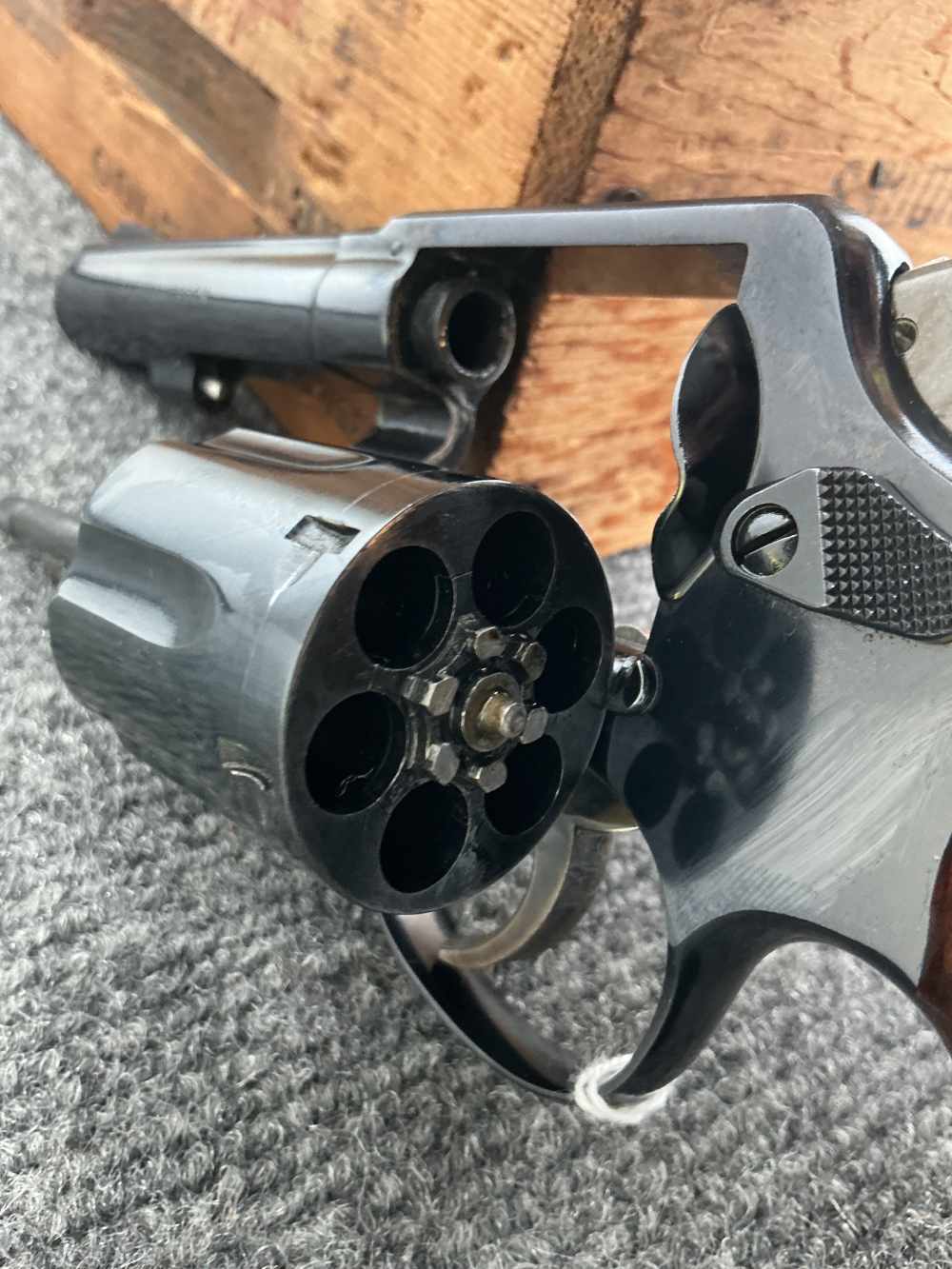 Used Smith Military & Police model 10-6 with original box *PENNY*-img-12