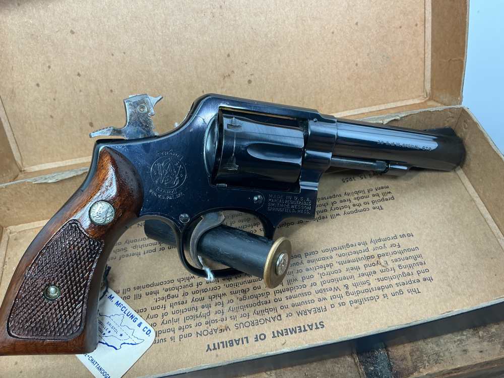 Used Smith Military & Police model 10-6 with original box *PENNY*-img-8