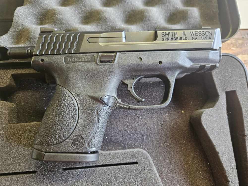 SMITH WESSON M P 40 COMPACT-img-0