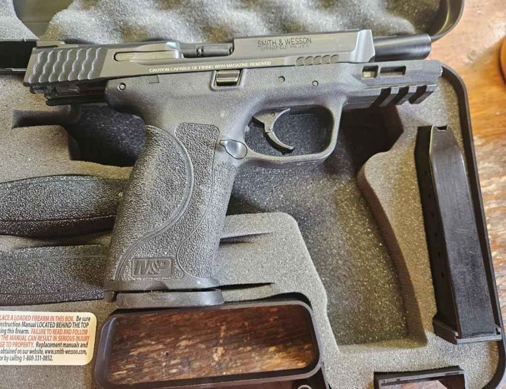 SMITH WESSON M P 40 M20 16 SHOT-img-1
