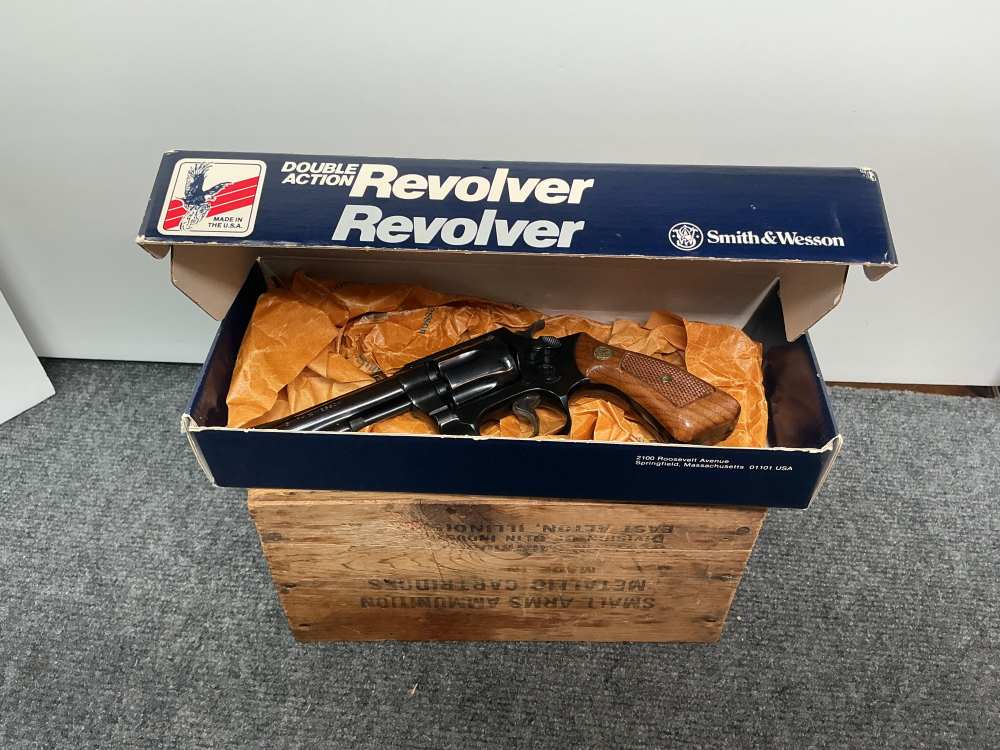 Vintage Smith & Wesson Mod. 31-1 Mint WITH BOX *PENNY*-img-0