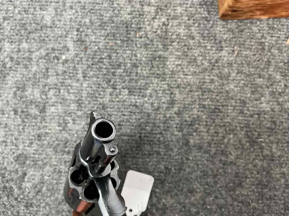 Vintage Smith & Wesson model 36 2" .38 spl W/ BOX * PENNY*-img-11