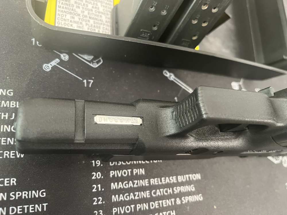 Very Nice Factory Glock 21C Gen 3 complete w/Tub, mags, paperwork, etc.  -img-2