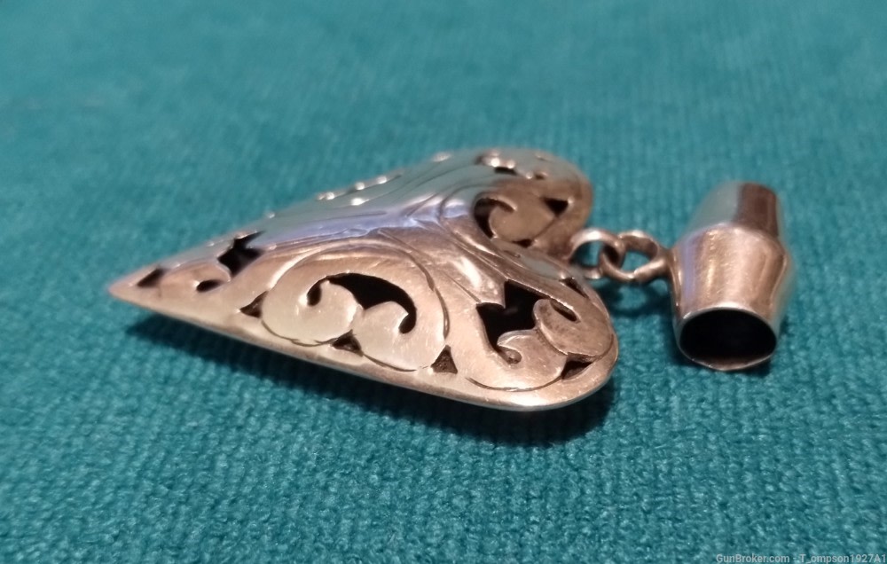 Silver Heart Pendant, Vintage. 9 grams Sterling Silver-img-2