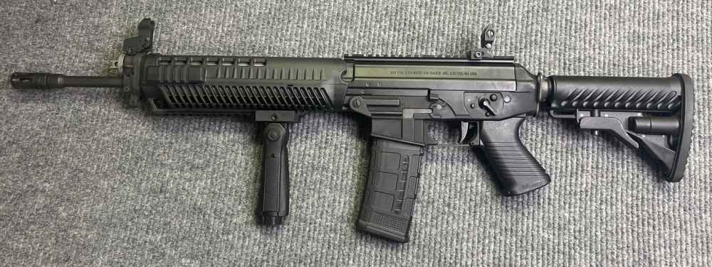 *AWESOME* SIG SAUER SIG556 Semi-Auto Rifle w /16" Barrel - 556/223-img-1