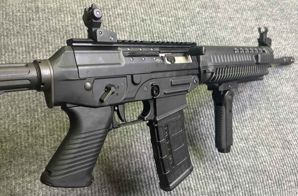 *AWESOME* SIG SAUER SIG556 Semi-Auto Rifle w /16" Barrel - 556/223-img-19