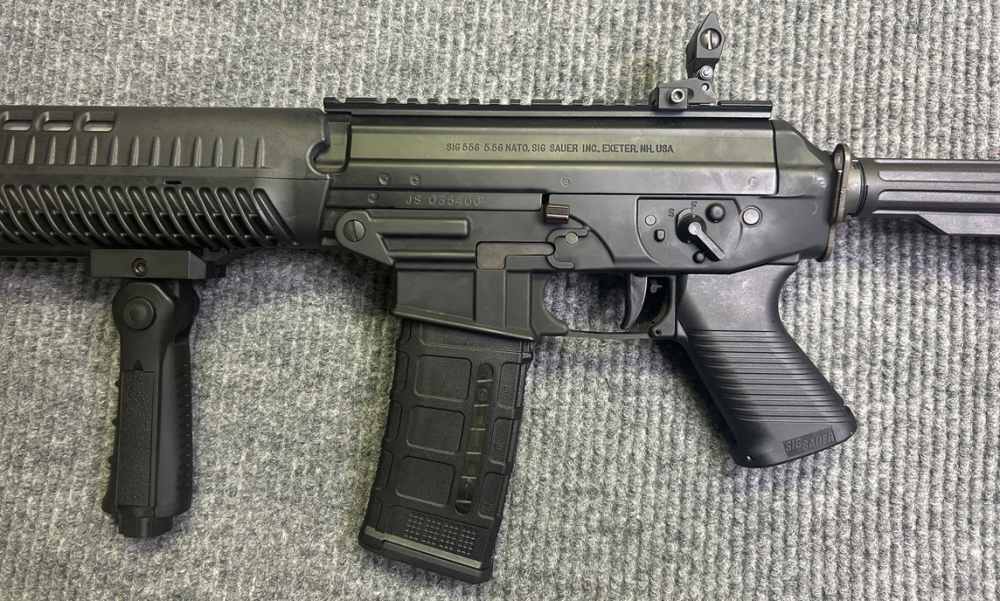*AWESOME* SIG SAUER SIG556 Semi-Auto Rifle w /16" Barrel - 556/223-img-6