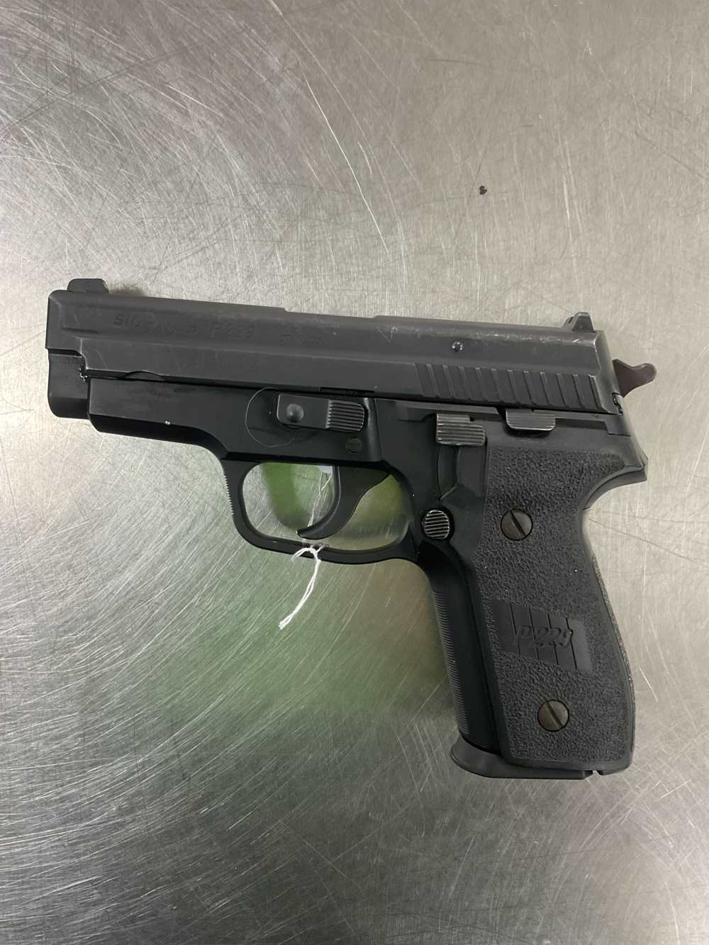 Sig sauer P229 357 sig good condition -img-1
