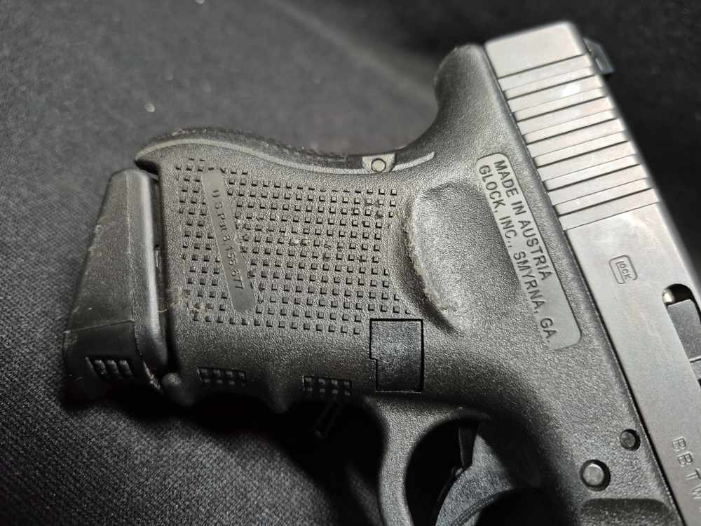 Glock 27 Gen 4 .40 S&W Pistol with Three Magazines, Accessories, Hard Case-img-2