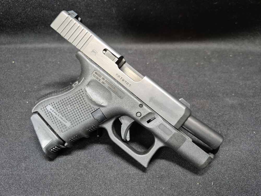 Glock 27 Gen 4 .40 S&W Pistol with Three Magazines, Accessories, Hard Case-img-6