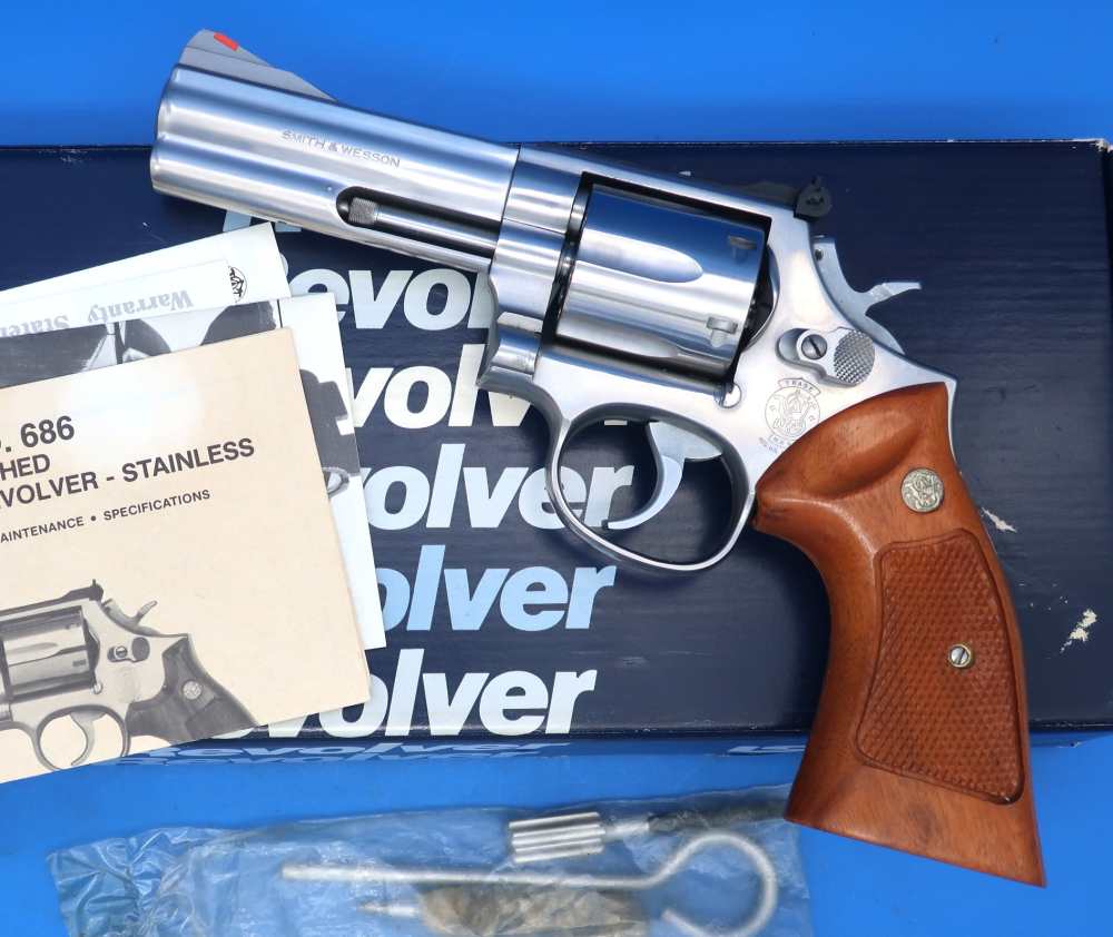 Smith & Wesson 686-1 357 Mag w/Box, Papers Near Mint ca. 1986-img-1