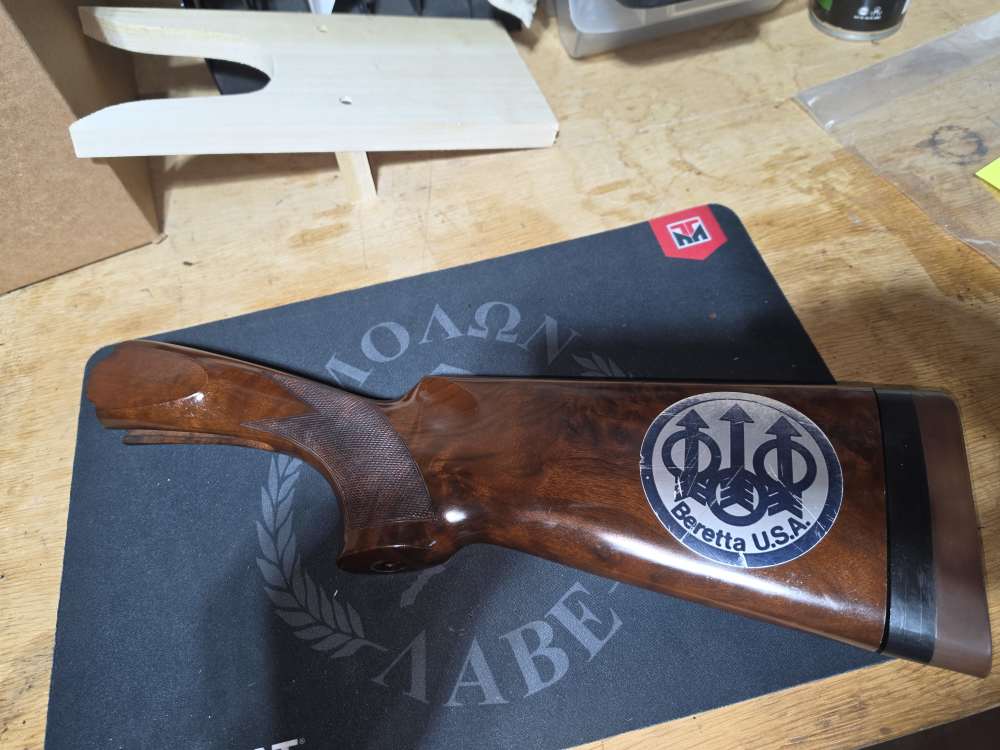 Beretta 680 series field stock.-img-0