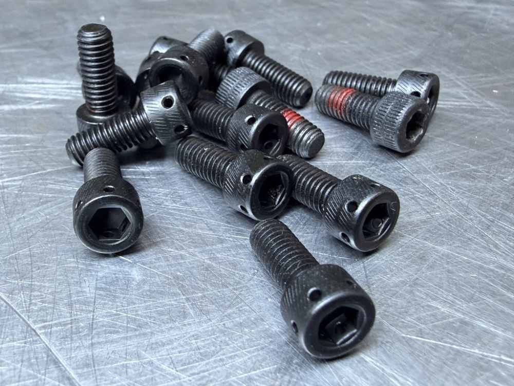 M203 Barrel Mount Screw w/ Holes NSN 5305-01-442-0157, P/N 12957129-img-0