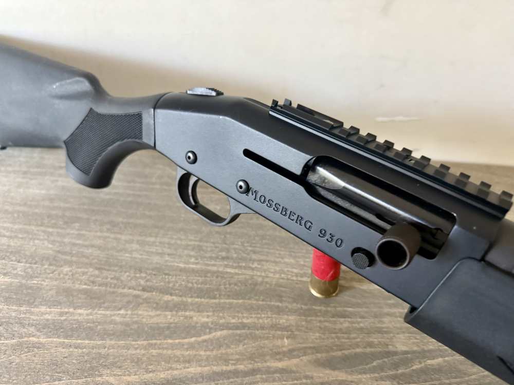 MOSSBERG 930 TACTICAL 18.5 BARREL RAIL SHELL HOLDER 12 GA-img-3