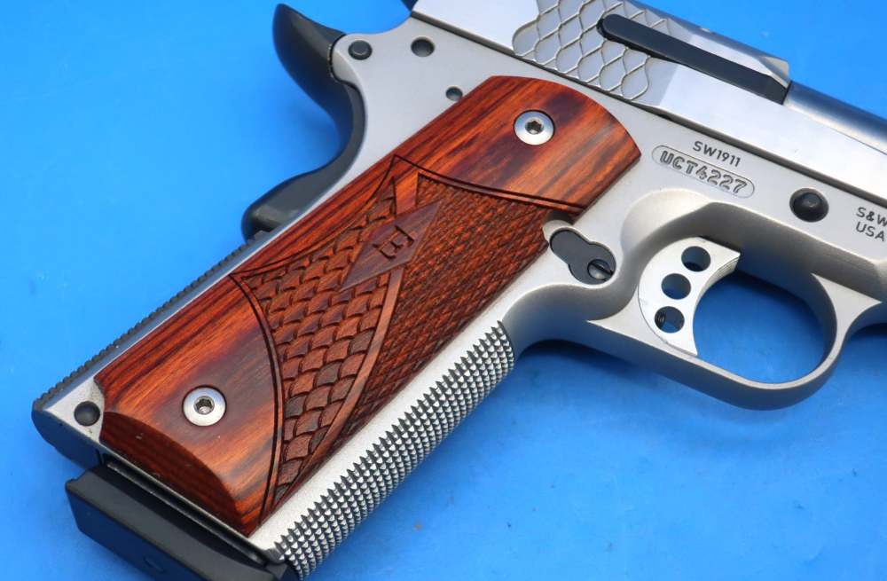 Smith & Wesson SW1911 45ACP w/Case, Papers Excellent used ca. 2011 -img-12