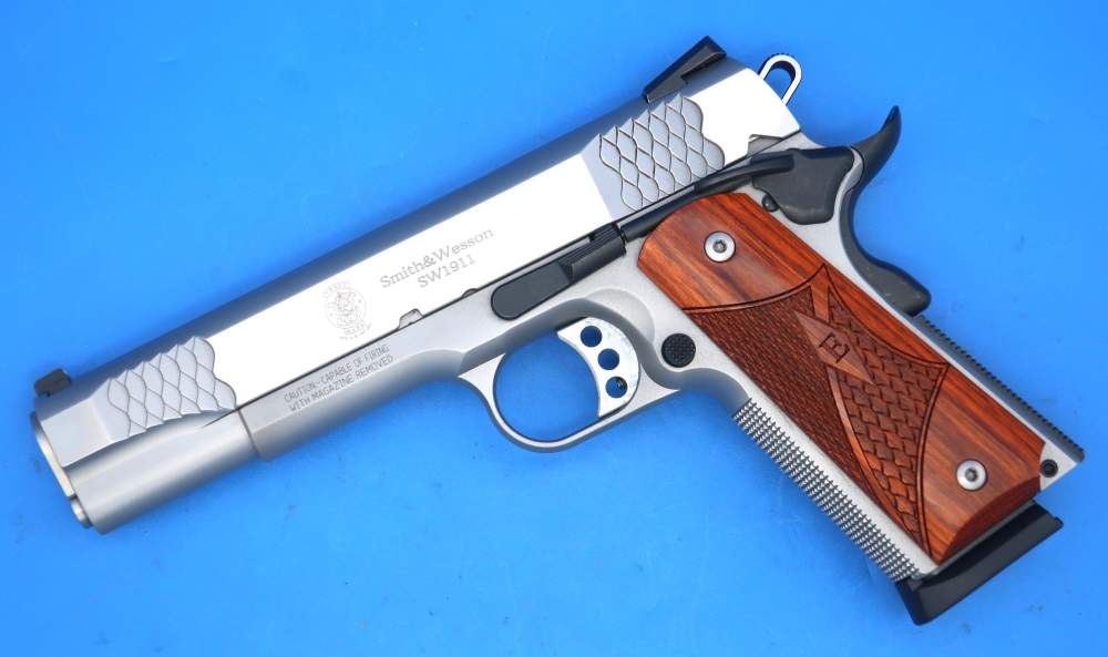 Smith & Wesson SW1911 45ACP w/Case, Papers Excellent used ca. 2011 -img-2