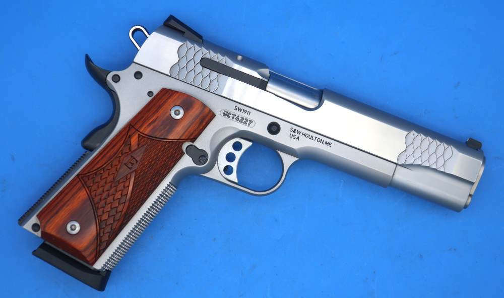 Smith & Wesson SW1911 45ACP w/Case, Papers Excellent used ca. 2011 -img-11