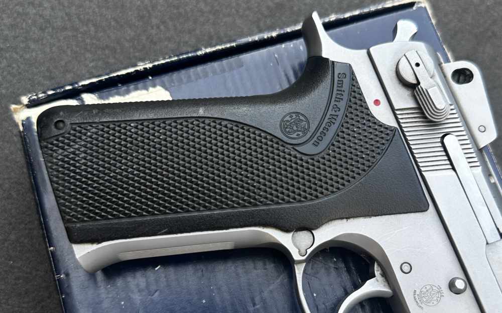 S&W 4506 Stainless No Dash 3rd-Gen Steel Frame .45 ACP, 1st-Year 1989-img-10