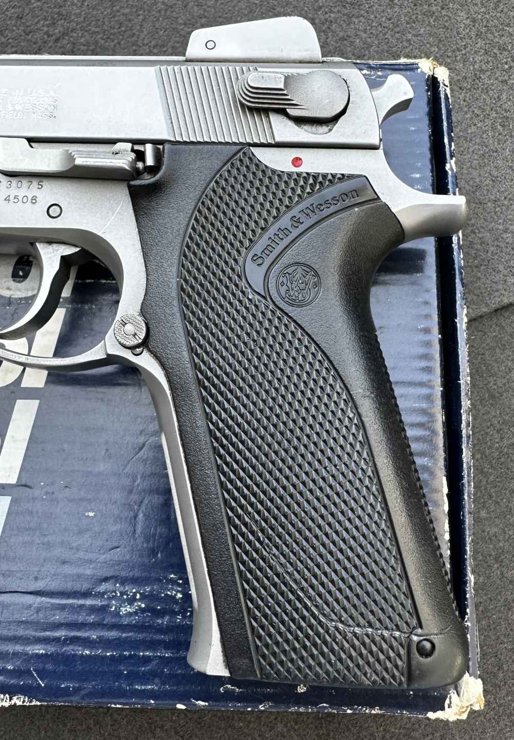 S&W 4506 Stainless No Dash 3rd-Gen Steel Frame .45 ACP, 1st-Year 1989-img-2