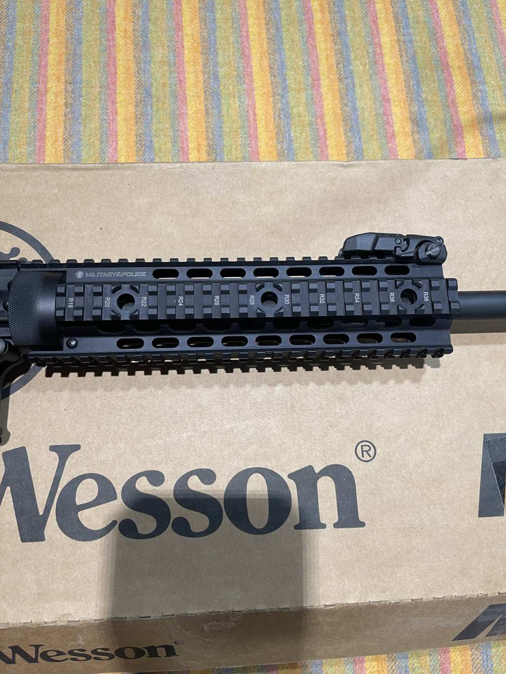 Smith & Wesson M&P15 Military & Police Tactical, Magpul-Quad rail 5.56 Nato-img-8