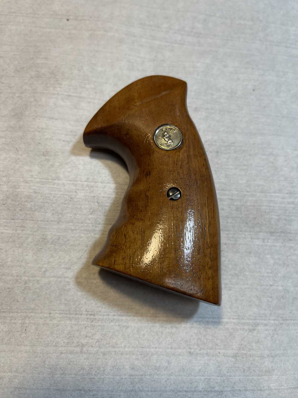 Colt Lawman, MK III," J " frame wood grips, finger groove -img-0