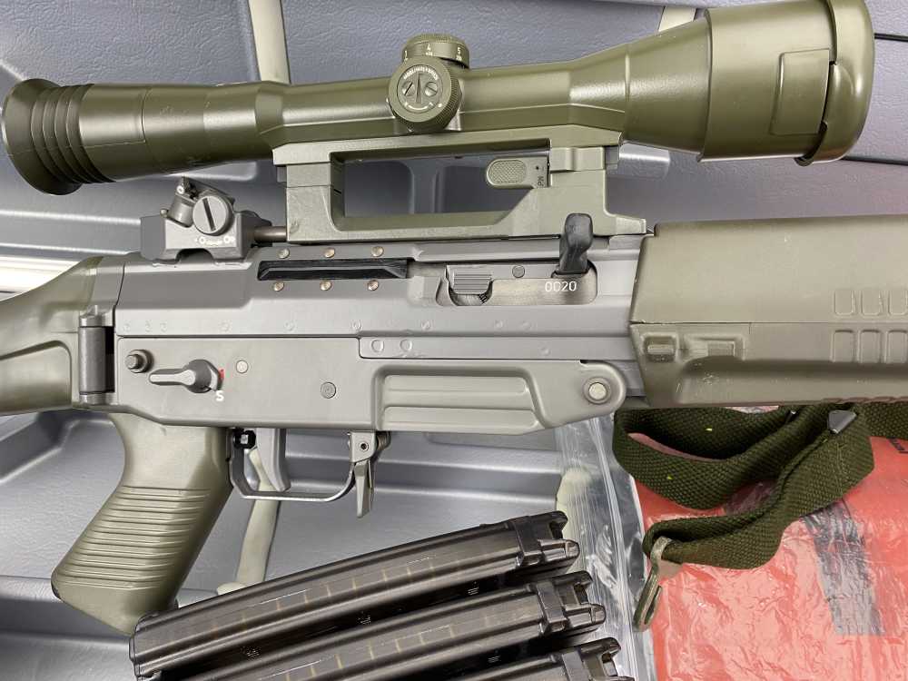 HOLY GRAIL Swiss SigArms SG550-1SP DMR Pre-Ban 5.56 *1 OF ONLY 50 IMPORTED*-img-48