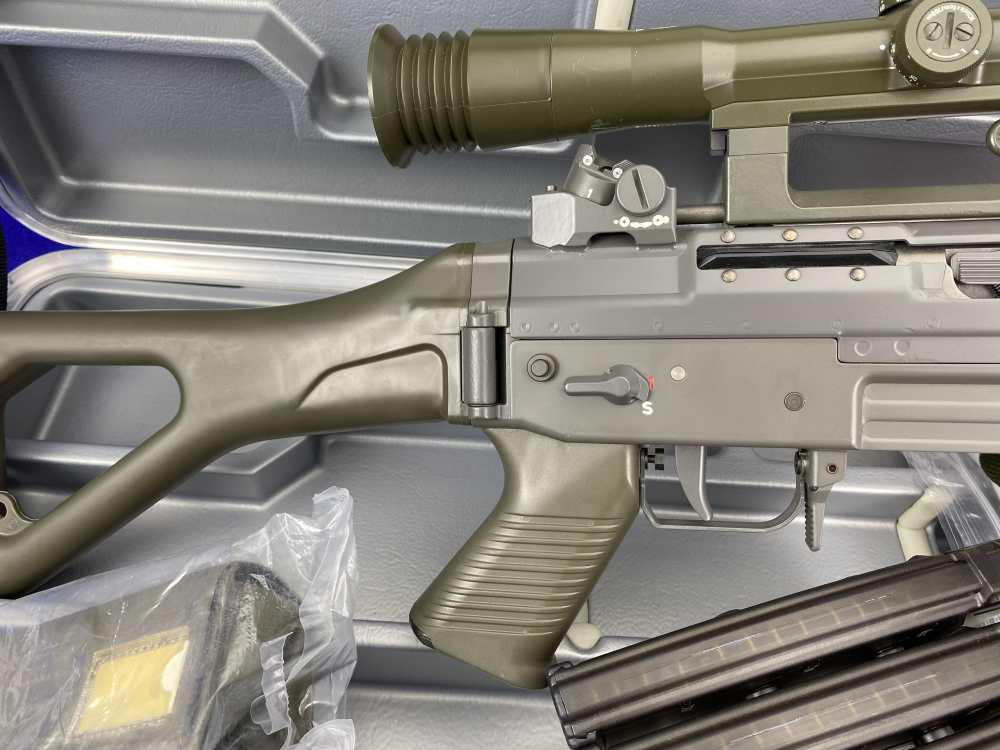 HOLY GRAIL Swiss SigArms SG550-1SP DMR Pre-Ban 5.56 *1 OF ONLY 50 IMPORTED*-img-47