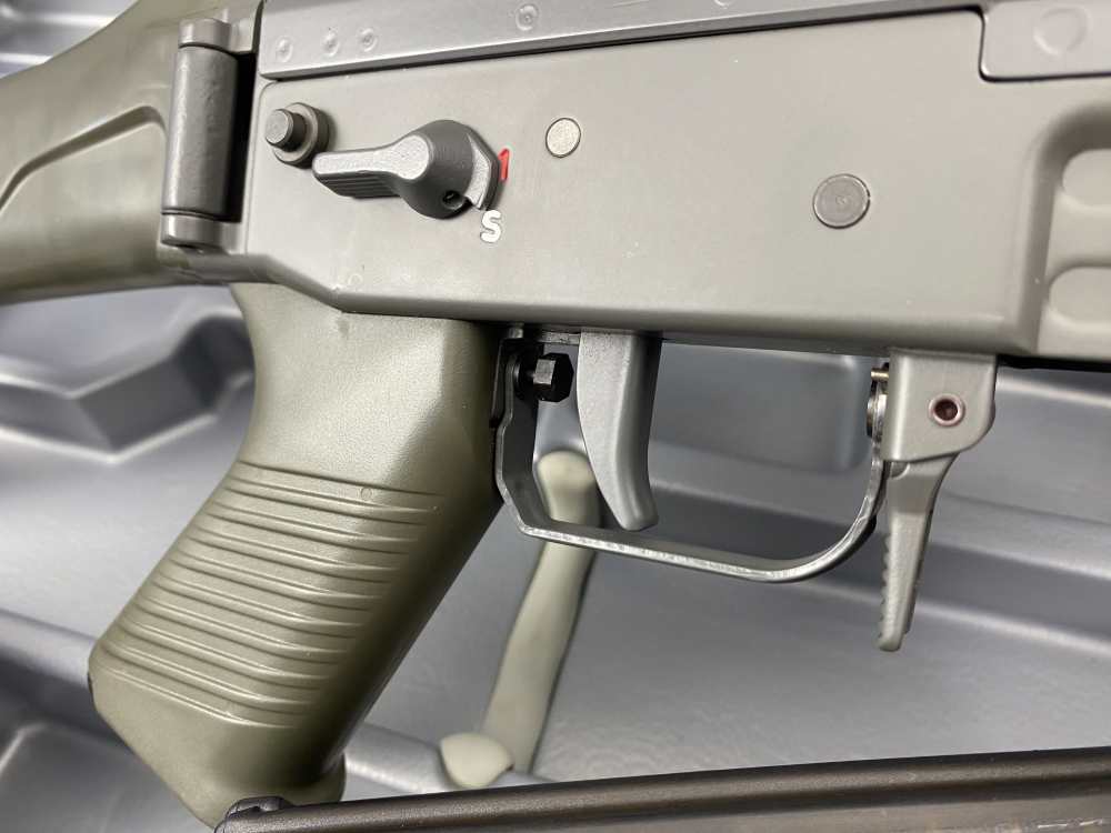 HOLY GRAIL Swiss SigArms SG550-1SP DMR Pre-Ban 5.56 *1 OF ONLY 50 IMPORTED*-img-61