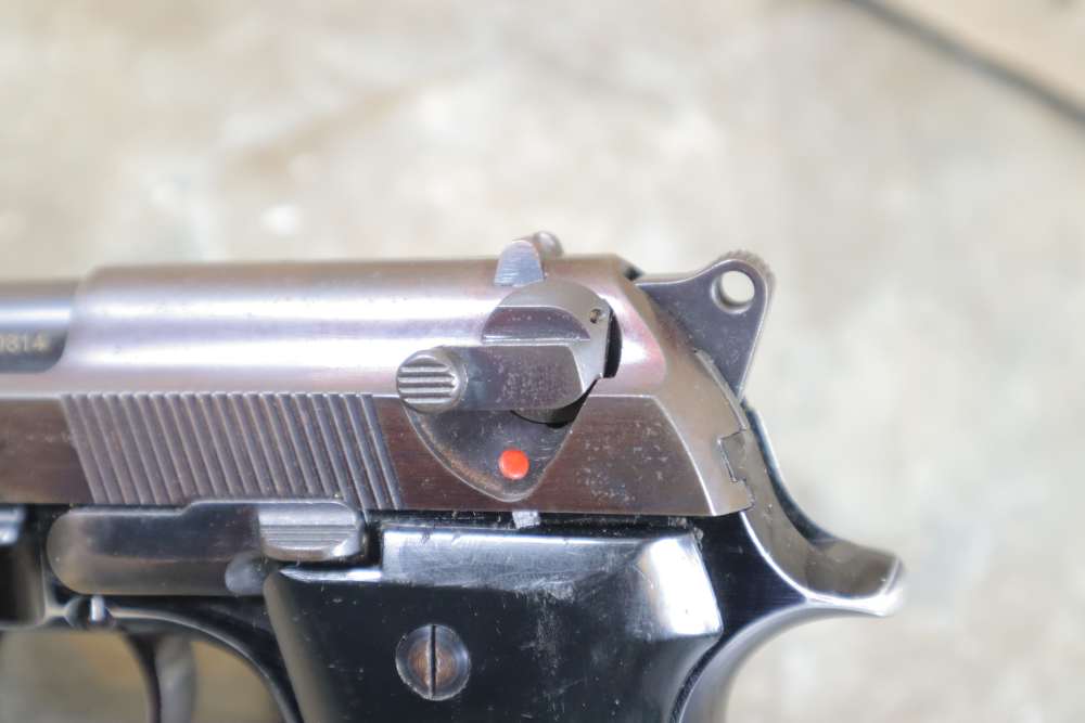 Collectible Beretta Model 92S .9X19MM Penny Bid NO RESERVE-img-20