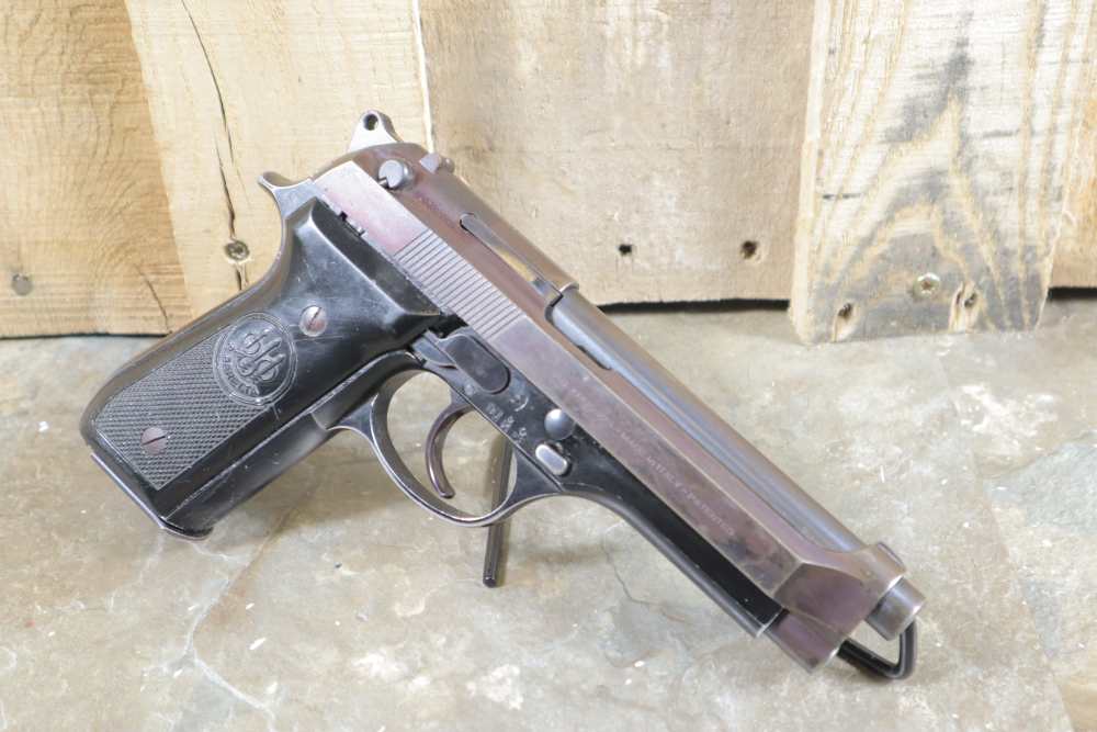 Collectible Beretta Model 92S .9X19MM Penny Bid NO RESERVE-img-3