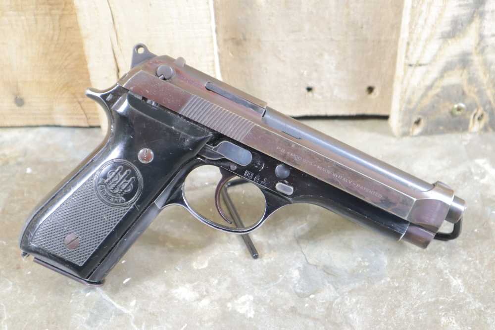 Collectible Beretta Model 92S .9X19MM Penny Bid NO RESERVE-img-1
