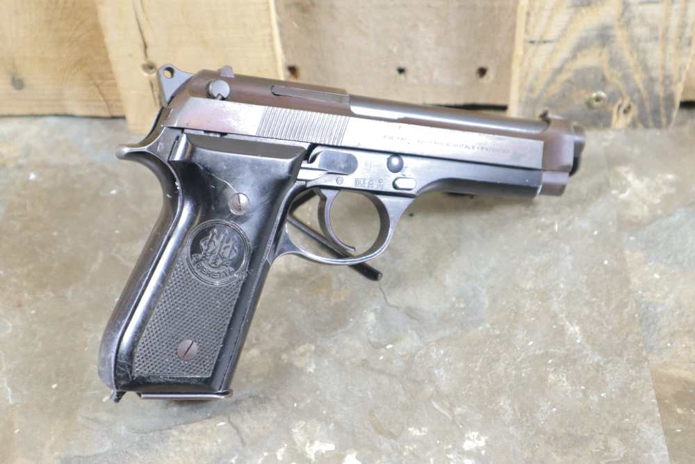 Collectible Beretta Model 92S .9X19MM Penny Bid NO RESERVE-img-6