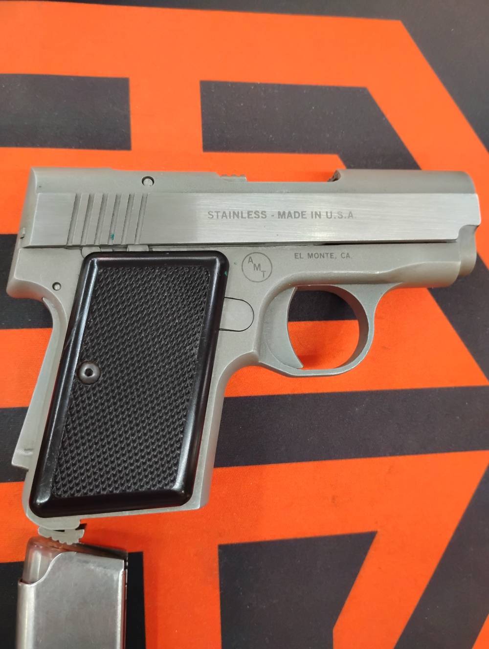 AMT BACK UP 380 W/HOLSTER-img-0