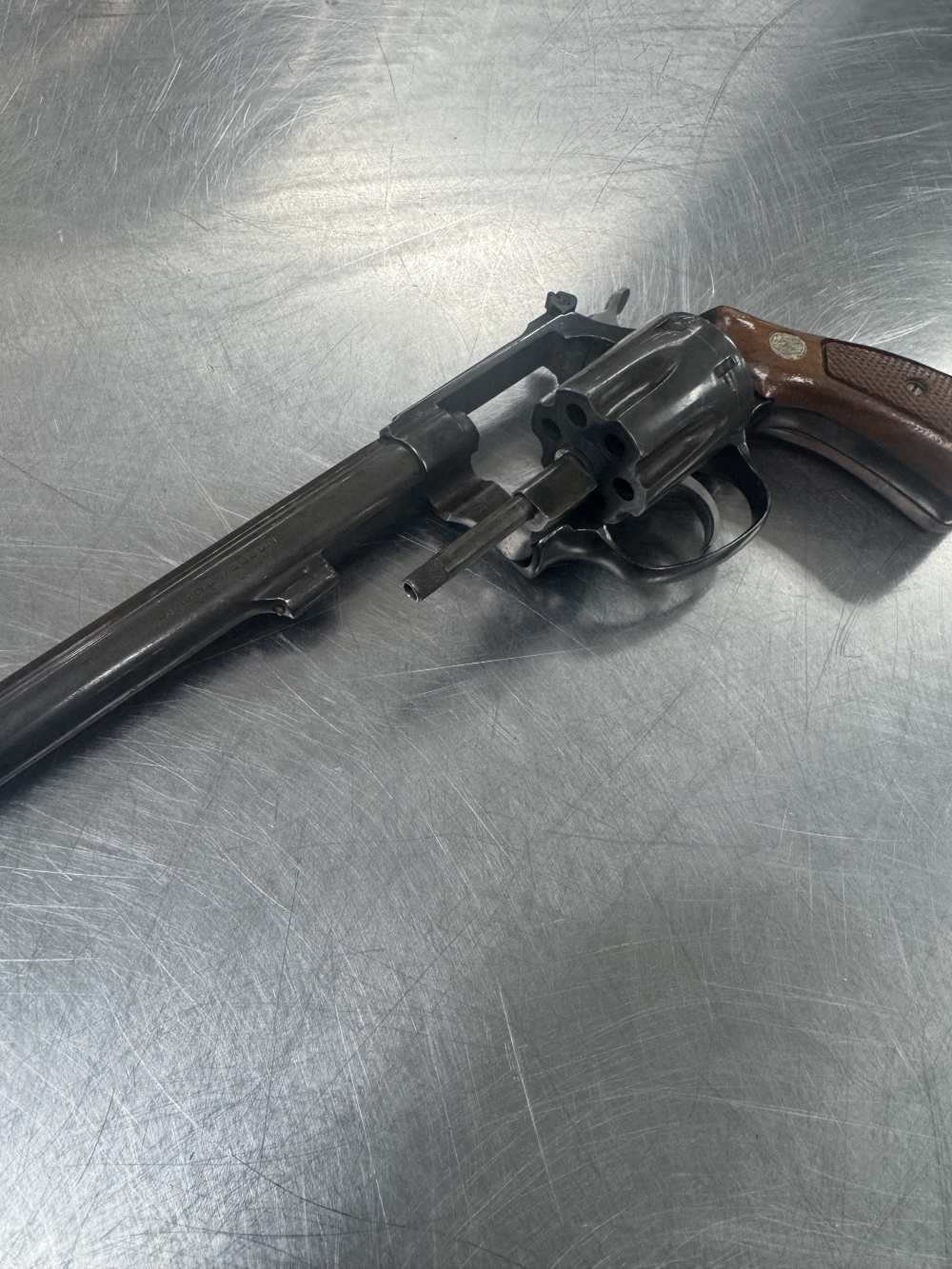 Smith & Wesson .22 revolver-img-1