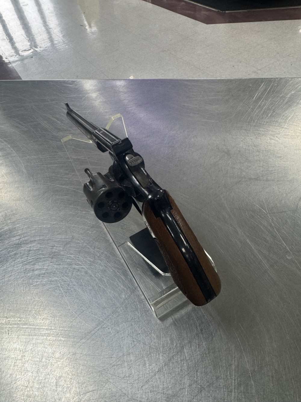 Smith & Wesson .22 revolver-img-2