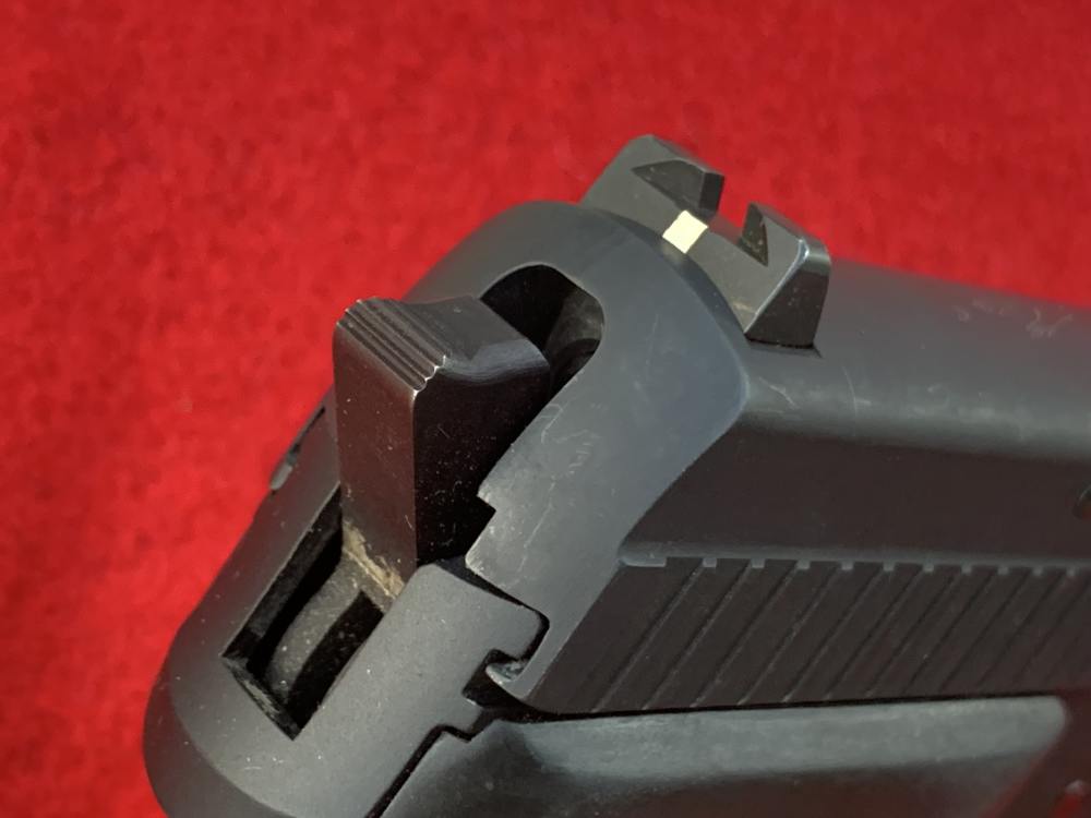 Nice Sig Sauer P239, 9mm, black, 3.6", 3 mags-img-5