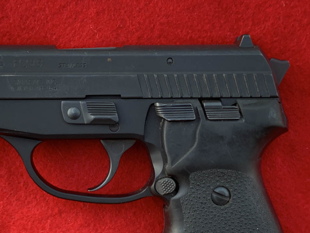 Nice Sig Sauer P239, 9mm, black, 3.6", 3 mags-img-7