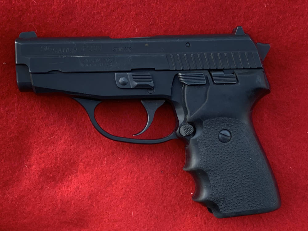 Nice Sig Sauer P239, 9mm, black, 3.6", 3 mags-img-9