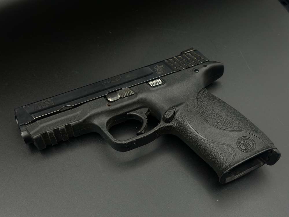 Smith & Wesson M&P9 9mm Full-Size Pistol-img-8