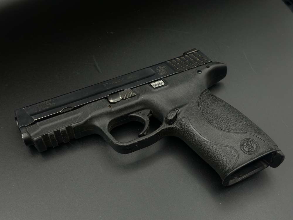 Smith & Wesson M&P9 9mm Full-Size Pistol-img-9