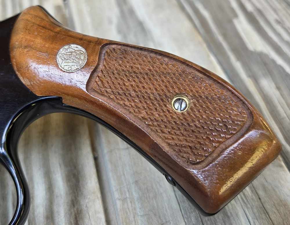 Collectors Grade Smith & Wesson 12-3 Airweight 38 Special 2" In Box-img-6