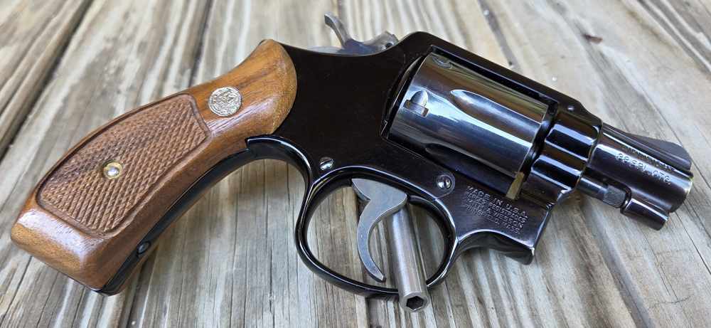Collectors Grade Smith & Wesson 12-3 Airweight 38 Special 2" In Box-img-7