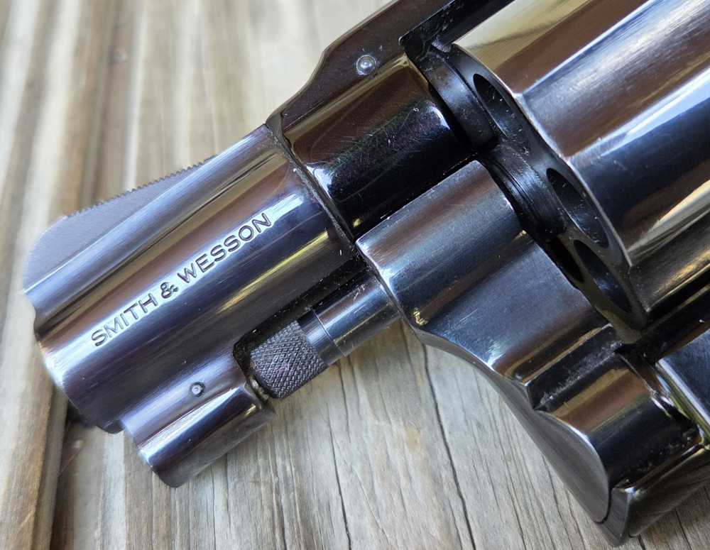 Collectors Grade Smith & Wesson 12-3 Airweight 38 Special 2" In Box-img-2